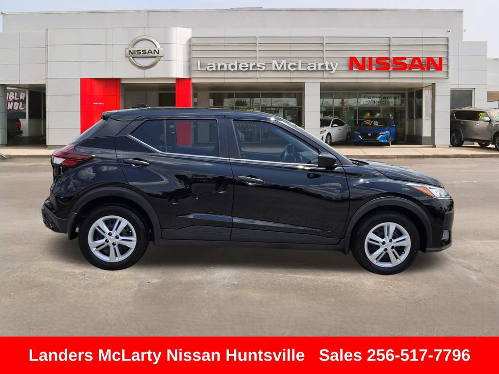 Used 2025 Nissan Kicks Play S FWD video 2