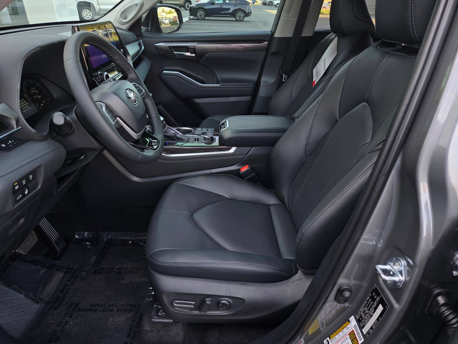Certified 2026 Toyota Highlander Limited AWD/4WD image 16
