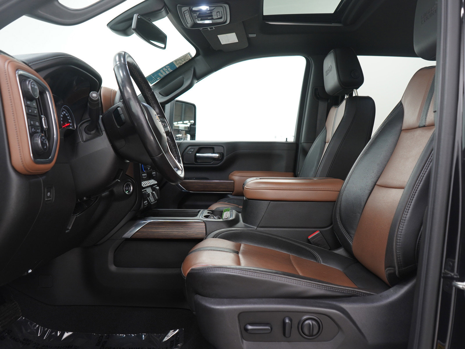 Used 2021 Chevrolet Silverado 2500 High Country w/ Safety Package II image 23