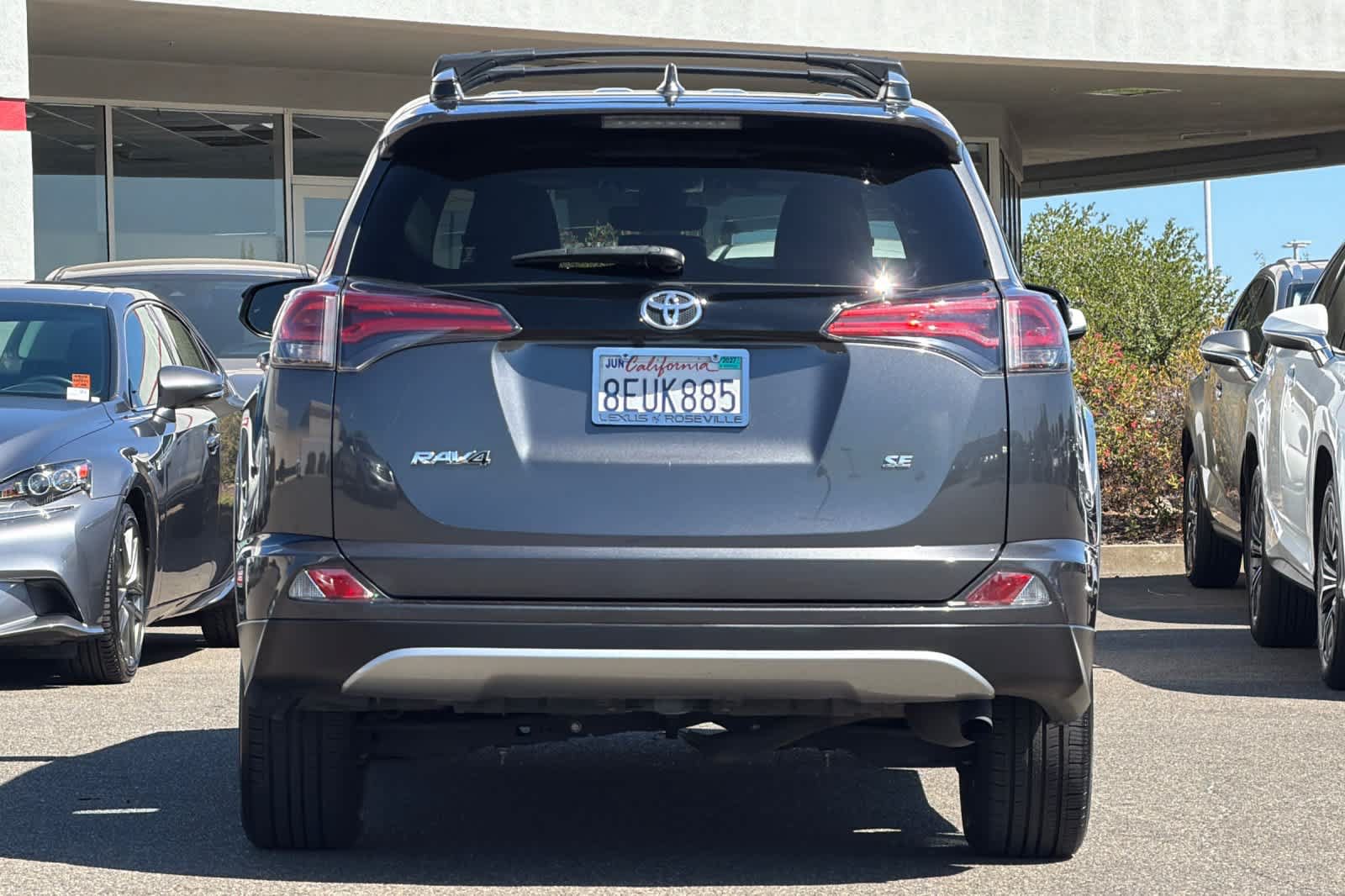 Used 2018 Toyota RAV4 SE w/ Power Extra Value Package FWD image 8