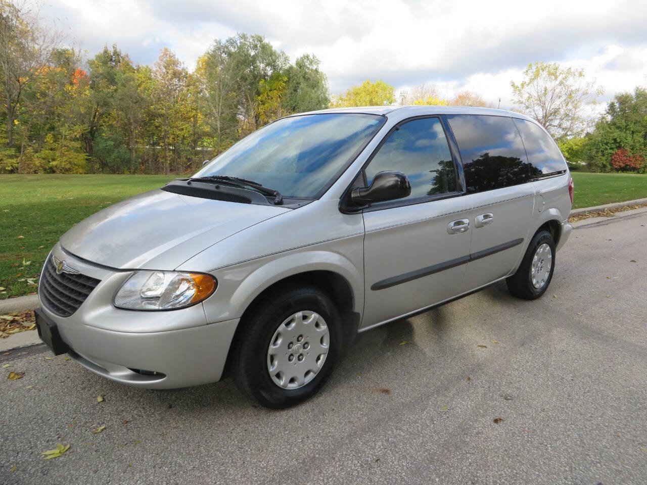 Used 2004 Chrysler Town & Country