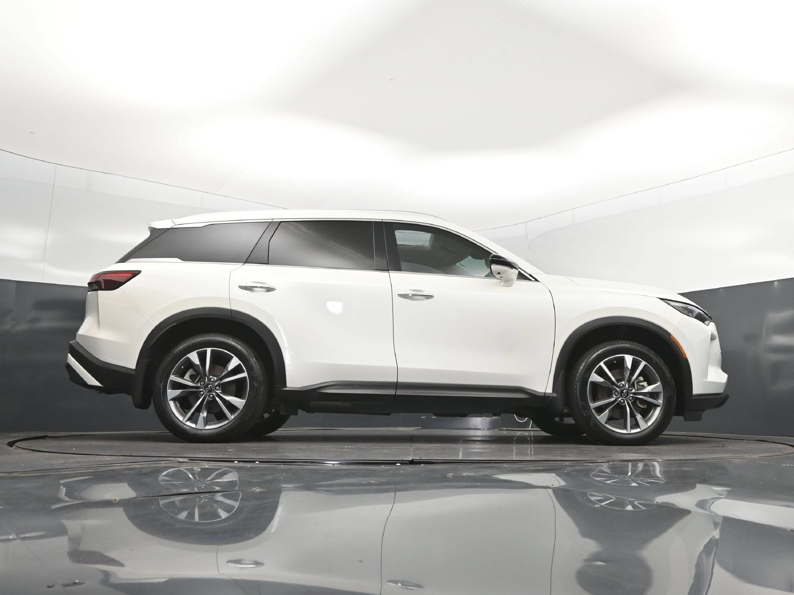 Used 2024 INFINITI QX60 Luxe FWD image 44