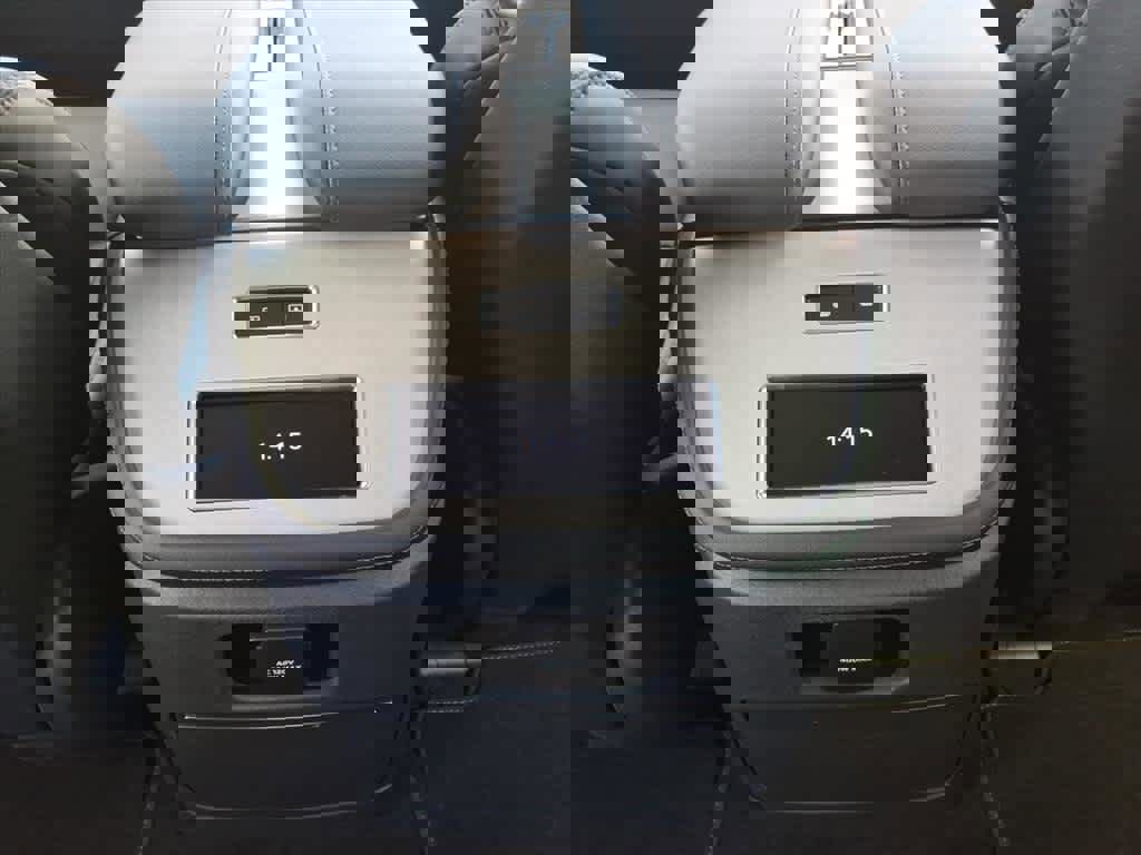 New 2025 Lincoln Navigator Reserve image 13