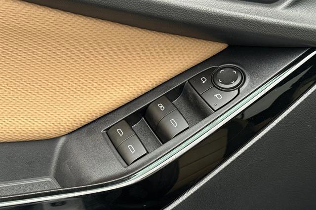 New 2026 Chevrolet Equinox ACTIV image 12