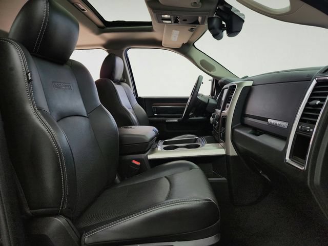 Used 2016 RAM 1500 Laramie w/ Convenience Group AWD/4WD image 32