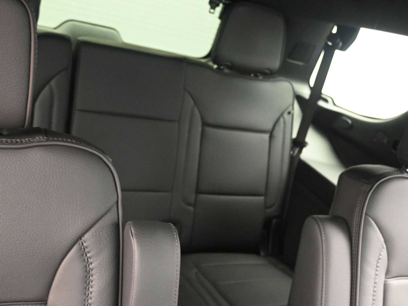 New 2026 GMC Yukon Denali w/ Denali Reserve Package image 16