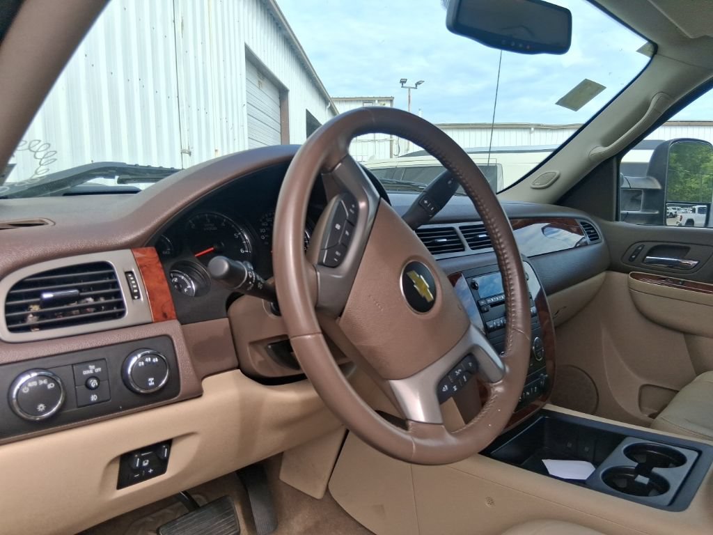 Used 2013 Chevrolet Silverado 2500 LTZ w/ LTZ Plus Package AWD/4WD image 13