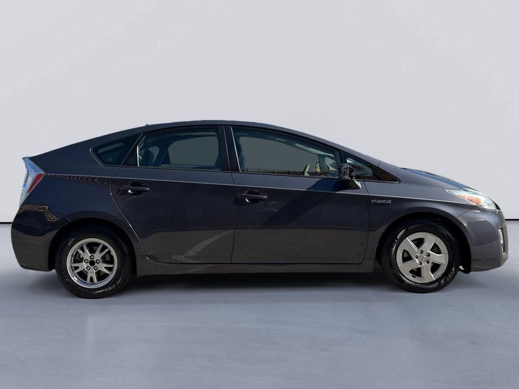 Used 2010 Toyota Prius Five image 2