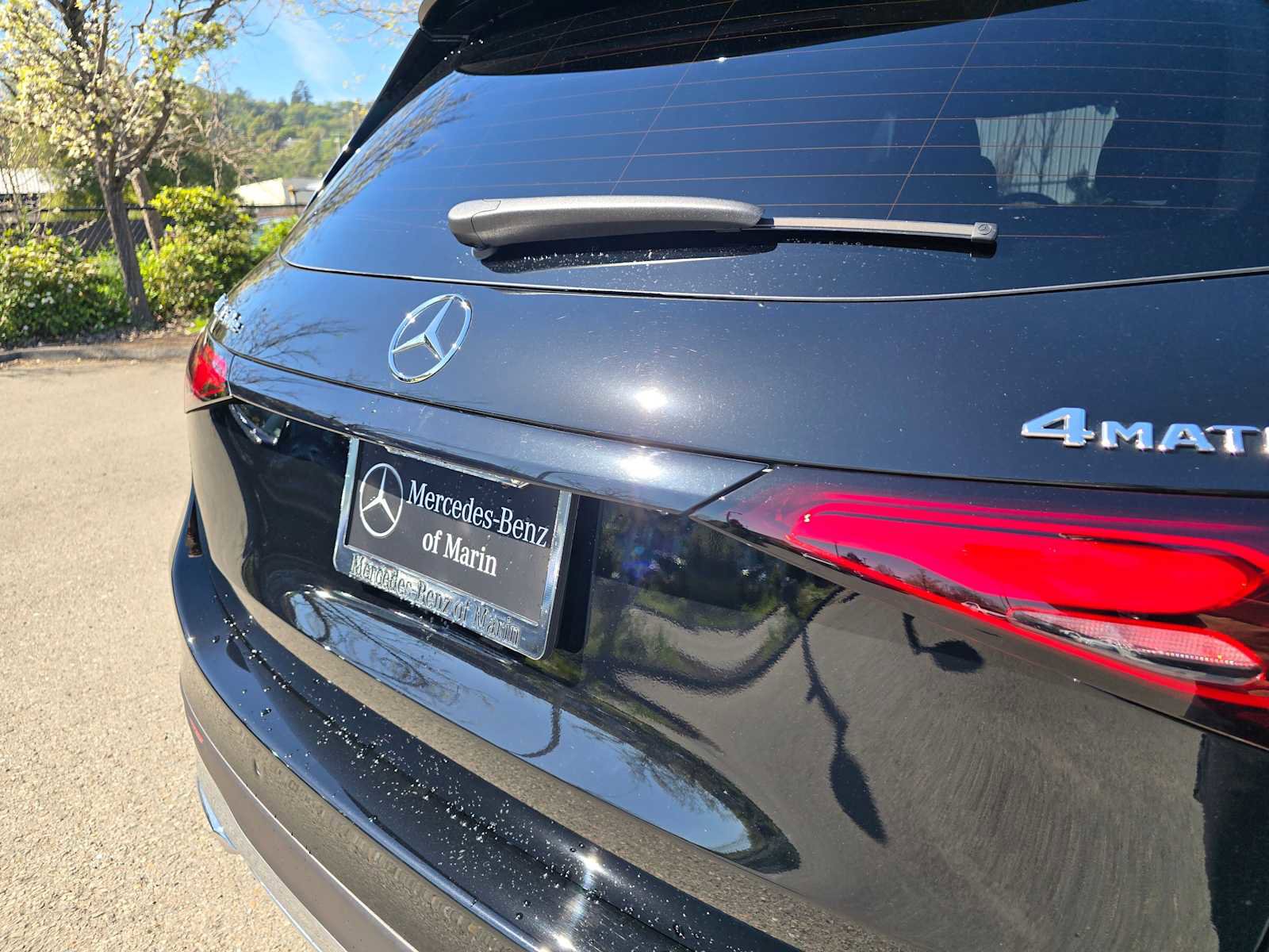 Used 2025 Mercedes-Benz GLC 350e 4MATIC image 15