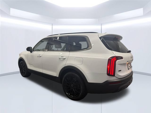 Used 2022 Kia Telluride EX w/ EX Premium Package AWD/4WD image 3