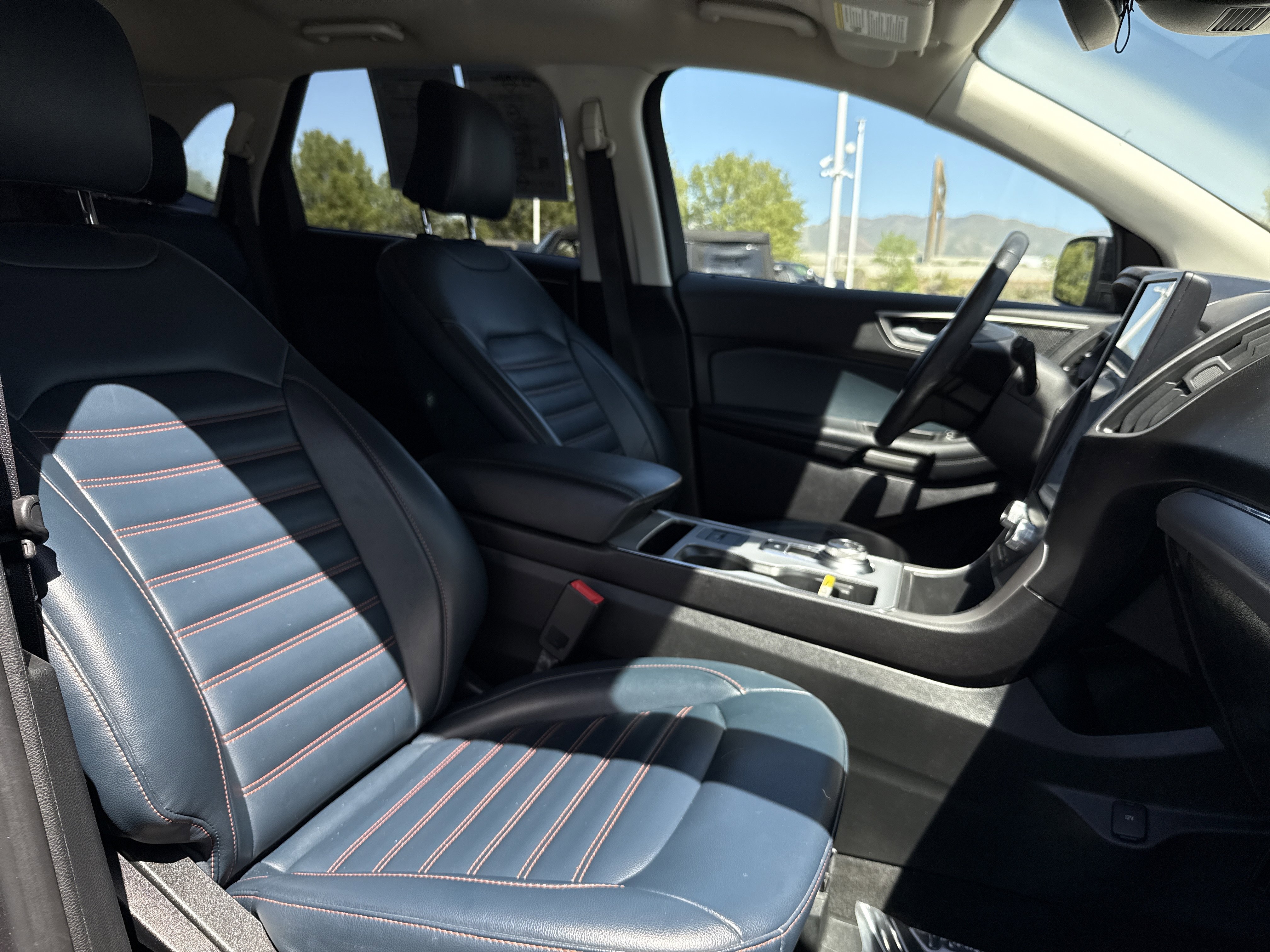 Used 2022 Ford Edge SEL w/ Sport Appearance Package AWD/4WD image 28