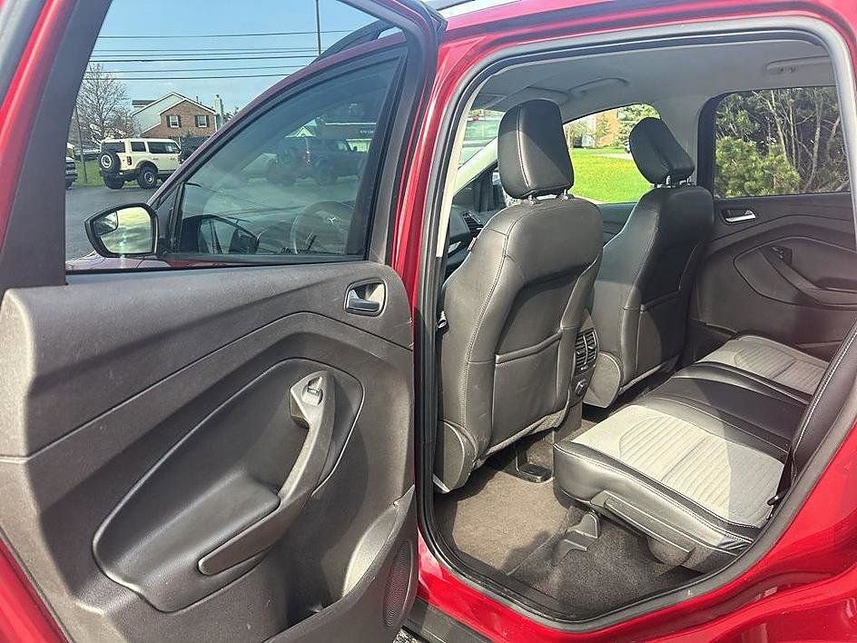 Used 2018 Ford Escape SE w/ SE Sport Appearance Package AWD/4WD image 27