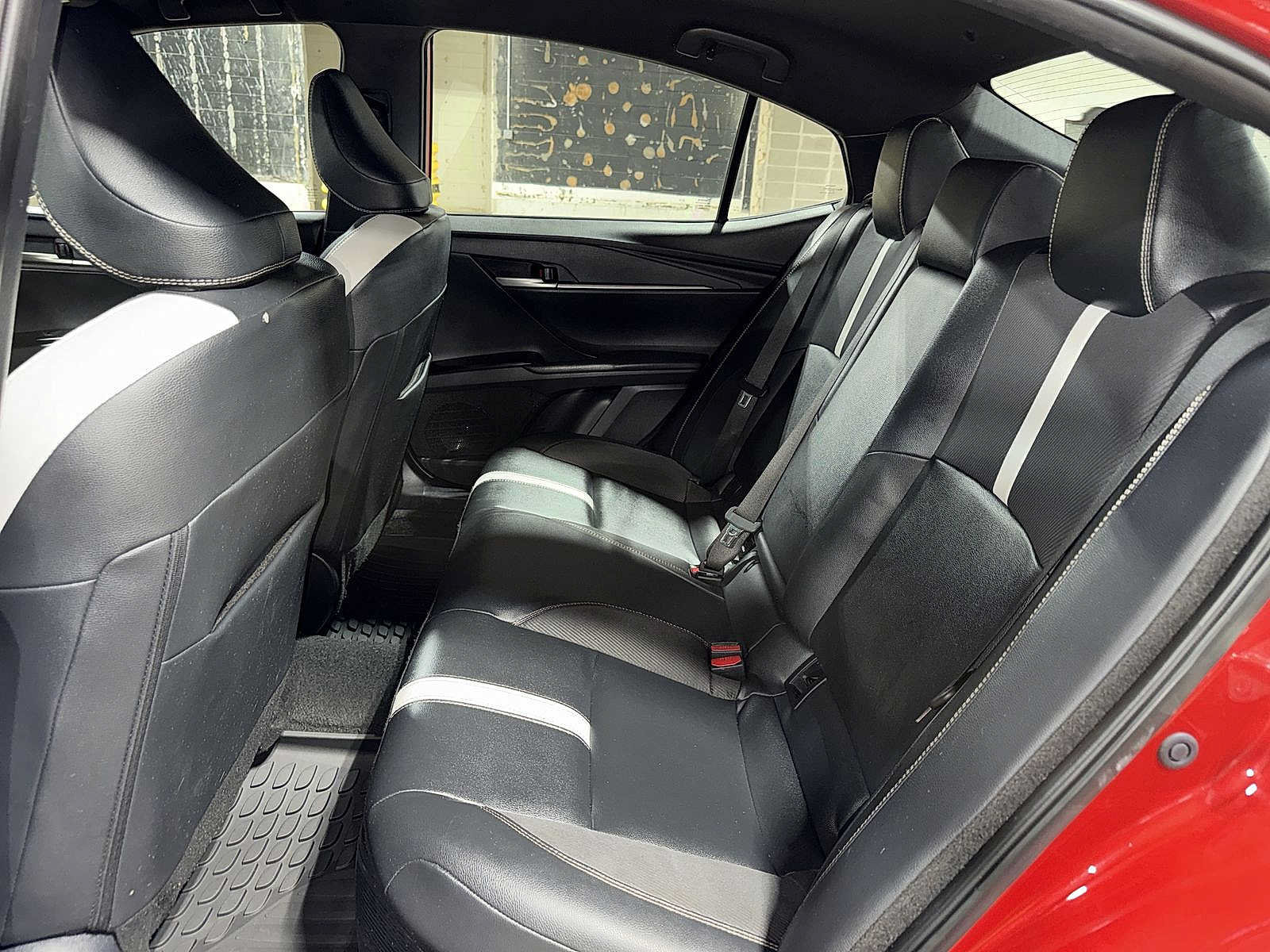 Used 2025 Toyota Camry SE FWD image 17