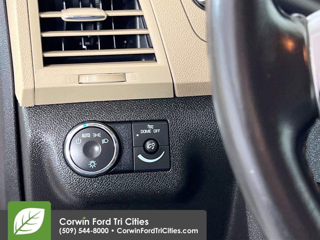 Used 2011 Chevrolet Traverse LTZ image 20