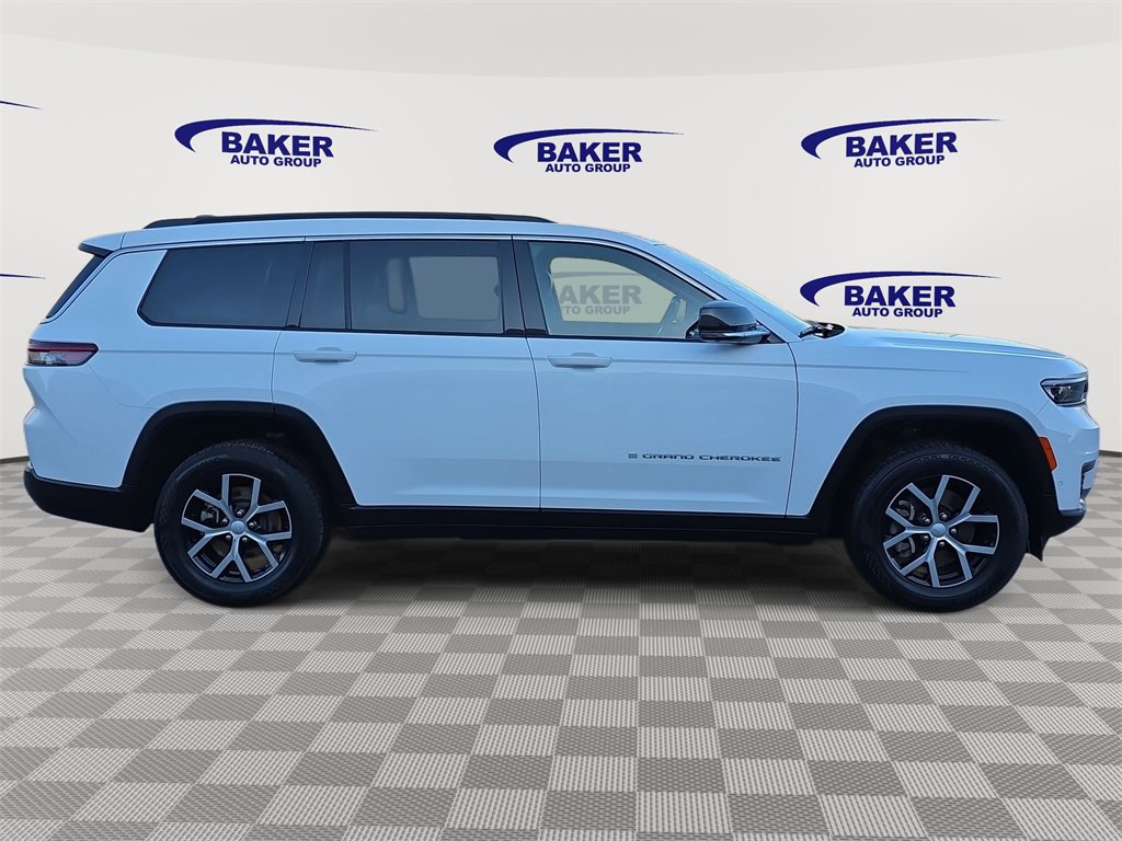 Used 2024 Jeep Grand Cherokee L Limited w/ Luxury Tech Group II image 2