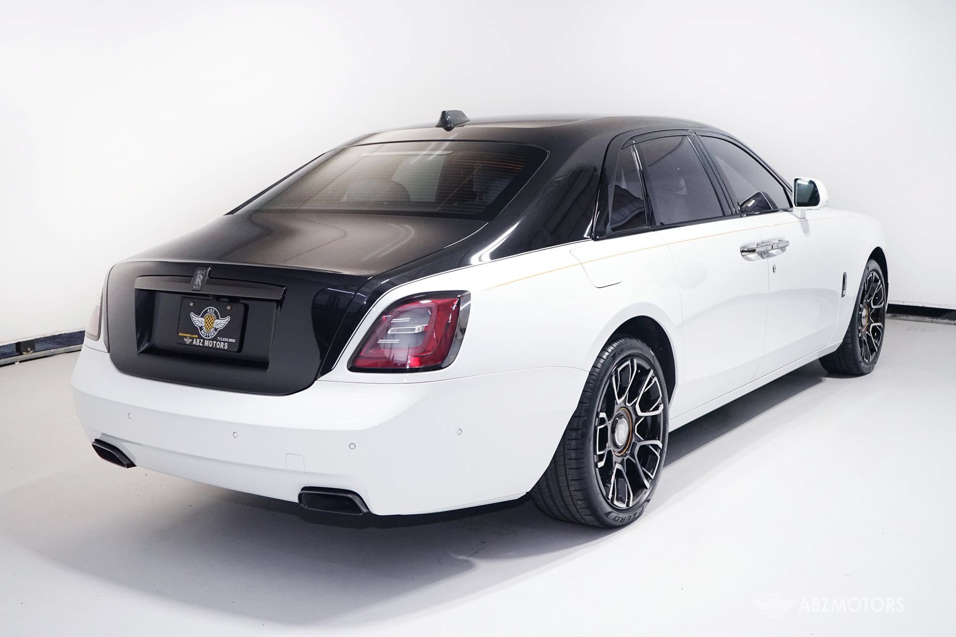 Used 2023 Rolls-Royce Ghost Black Badge w/ Black Badge Ghost Package AWD/4WD image 6