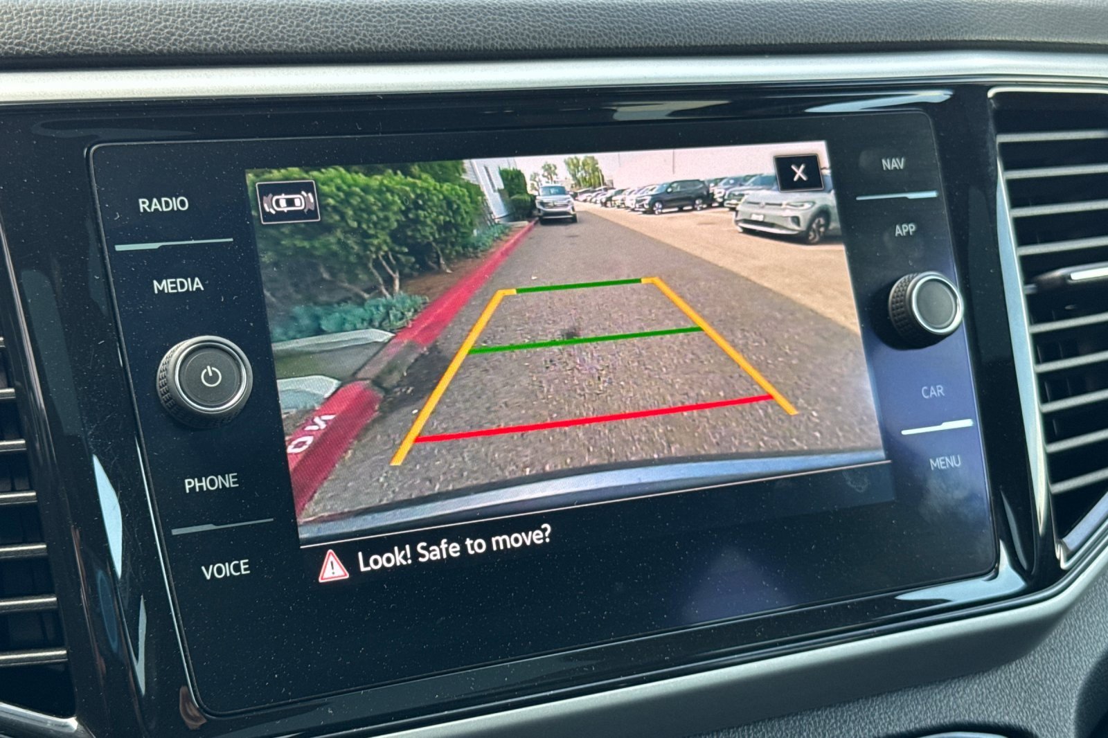 Used 2021 Volkswagen Atlas Cross Sport SEL image 20