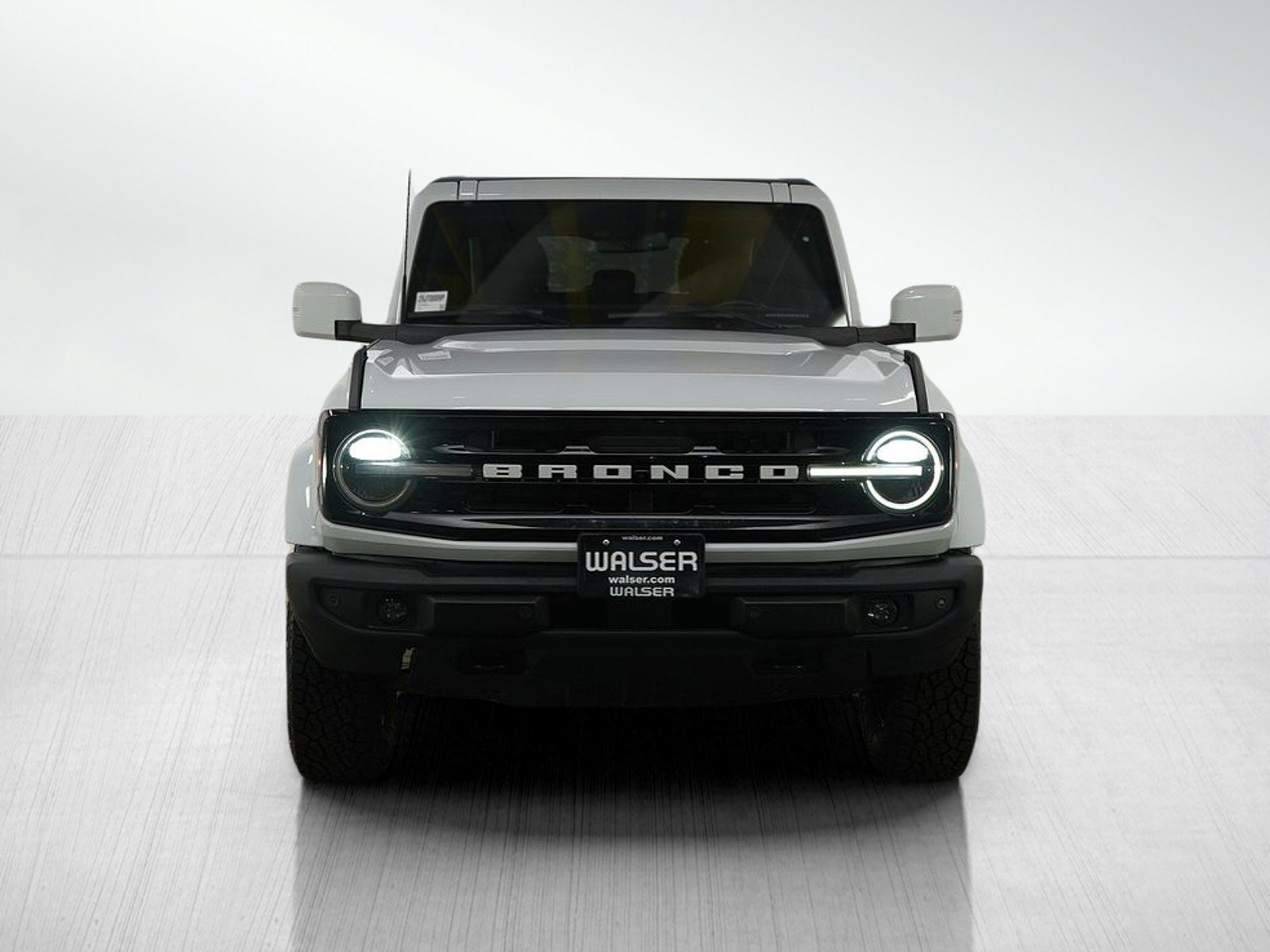 Used 2022 Ford Bronco Outer Banks image 9