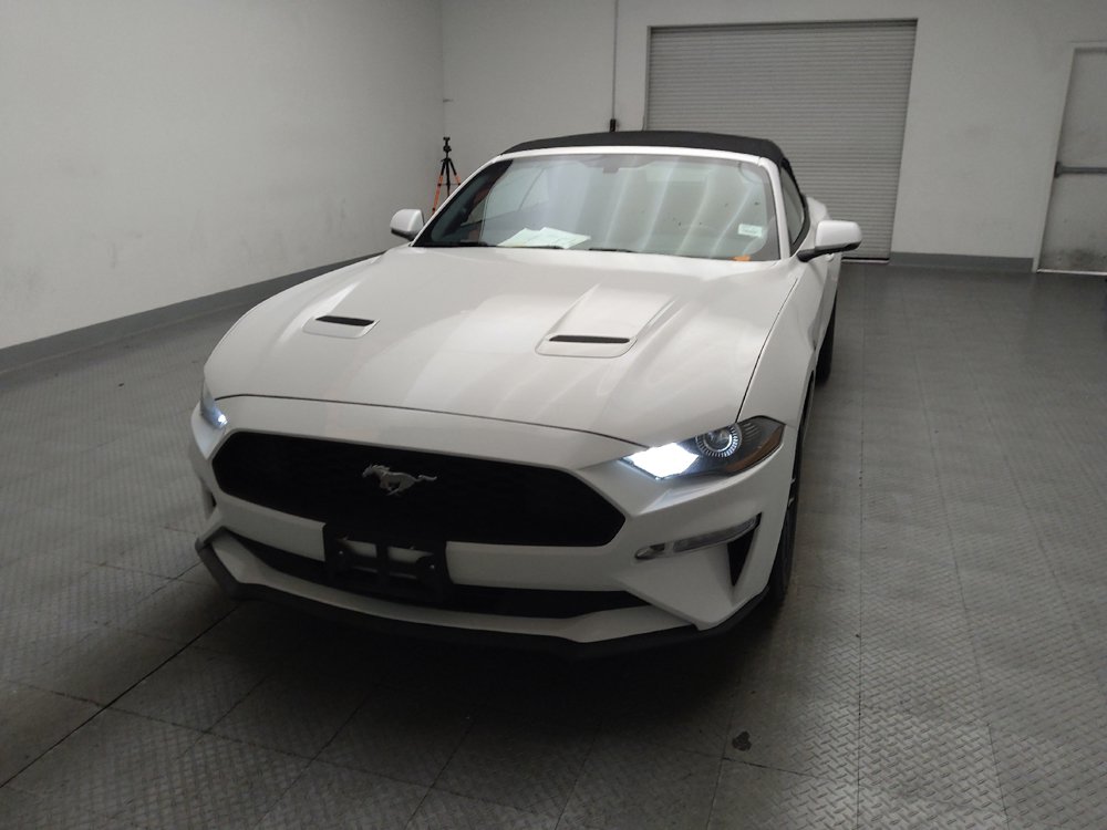 Used 2020 Ford Mustang Premium RWD image 15