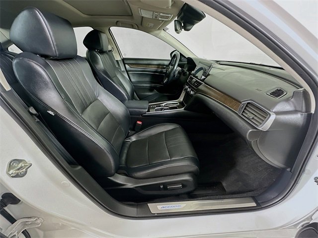 Certified 2018 Honda Accord Touring image 8