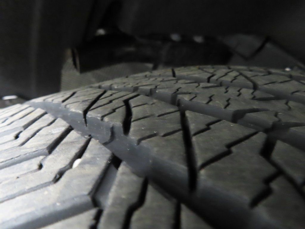 Used 2025 Ford F150 Platinum image 7