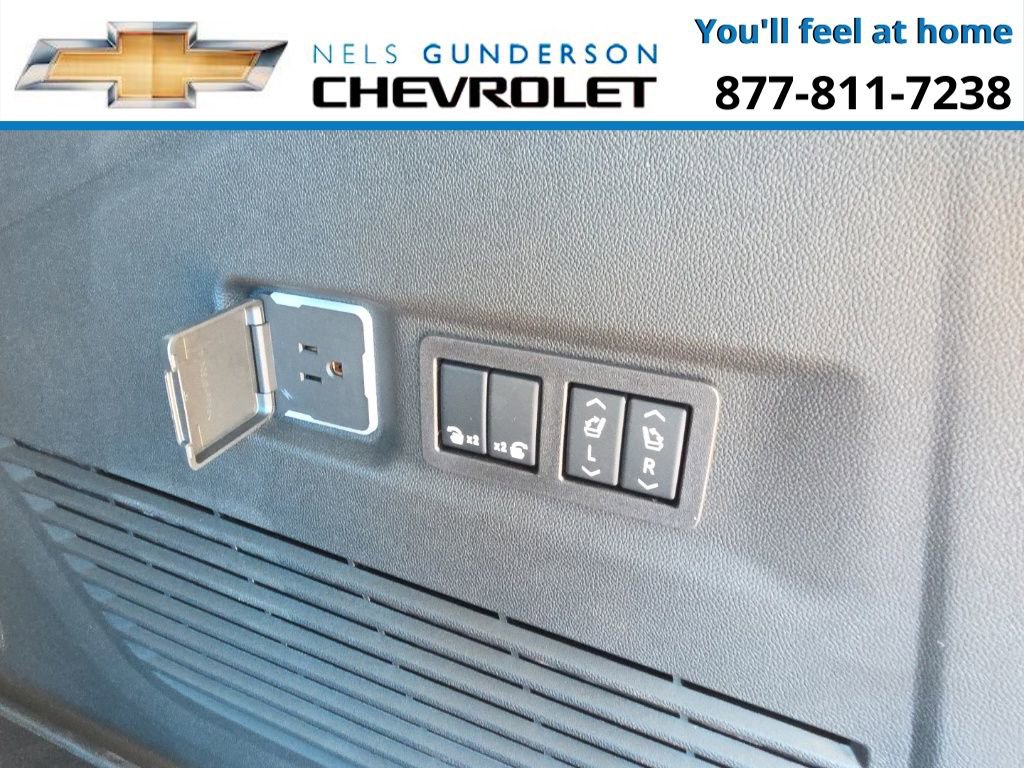 New 2026 Chevrolet Suburban High Country image 18
