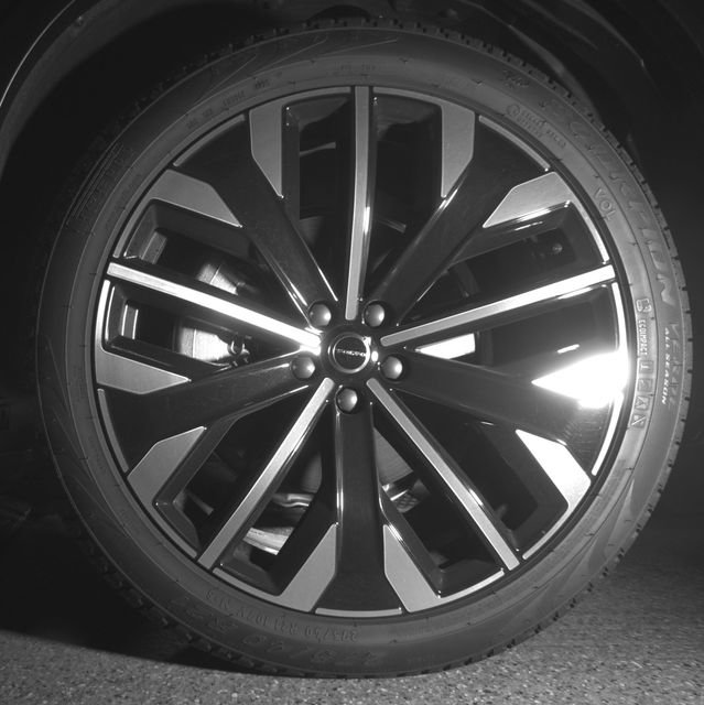 New 2025 Volvo XC90 B6 Plus w/ Protection Package Premier image 45