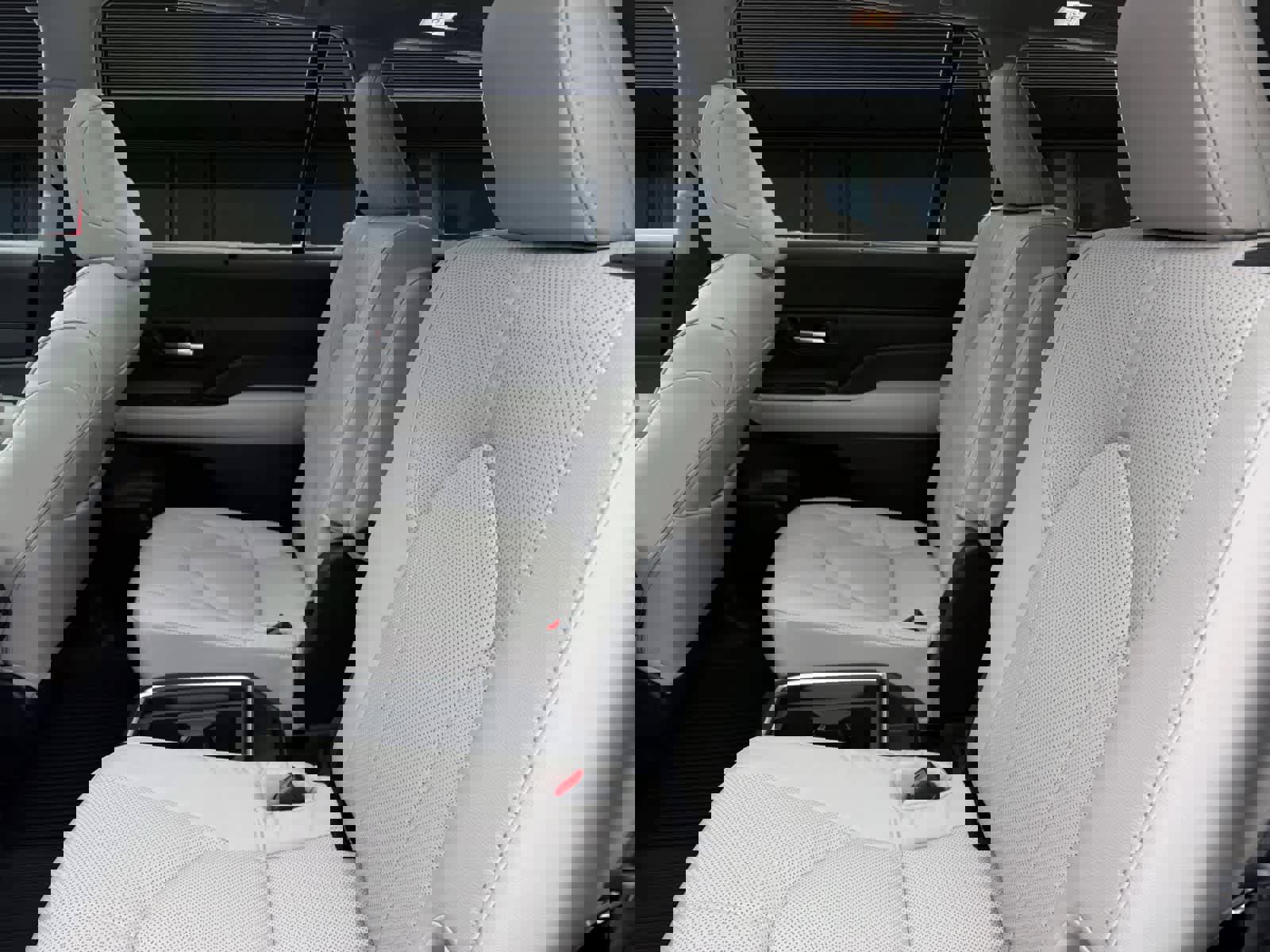 Certified 2025 Toyota Grand Highlander AWD Hybrid image 16