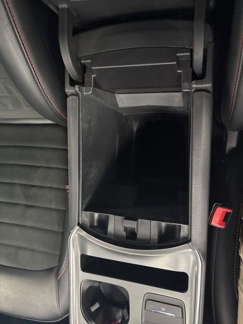 Used 2023 Ford Edge ST-Line w/ Class II Trailer Tow Package AWD/4WD image 44