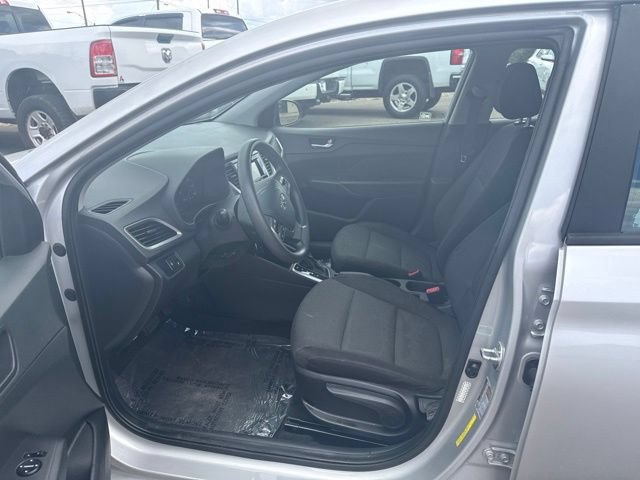 Used 2021 Hyundai Accent SE FWD image 9