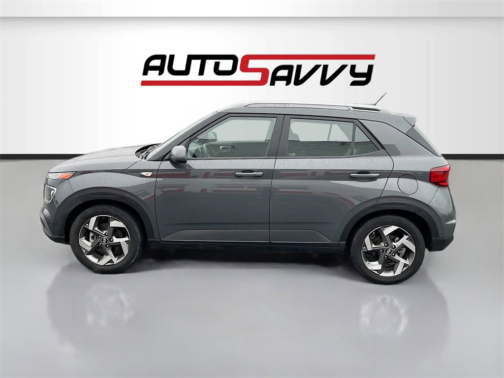 Used 2024 Hyundai Venue SEL image 4