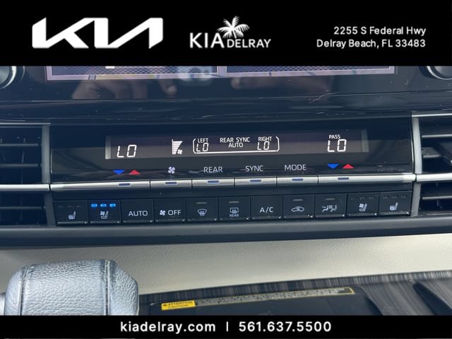 Used 2021 Toyota Sienna Limited FWD image 23