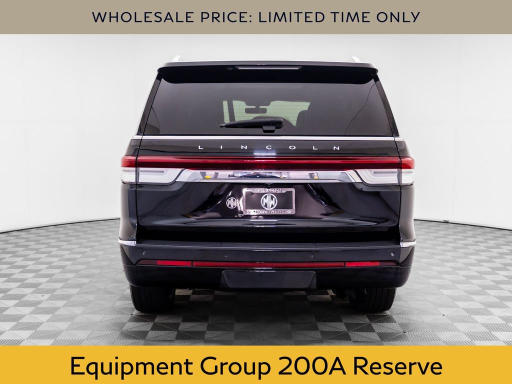 Used 2024 Lincoln Navigator Reserve AWD/4WD image 4