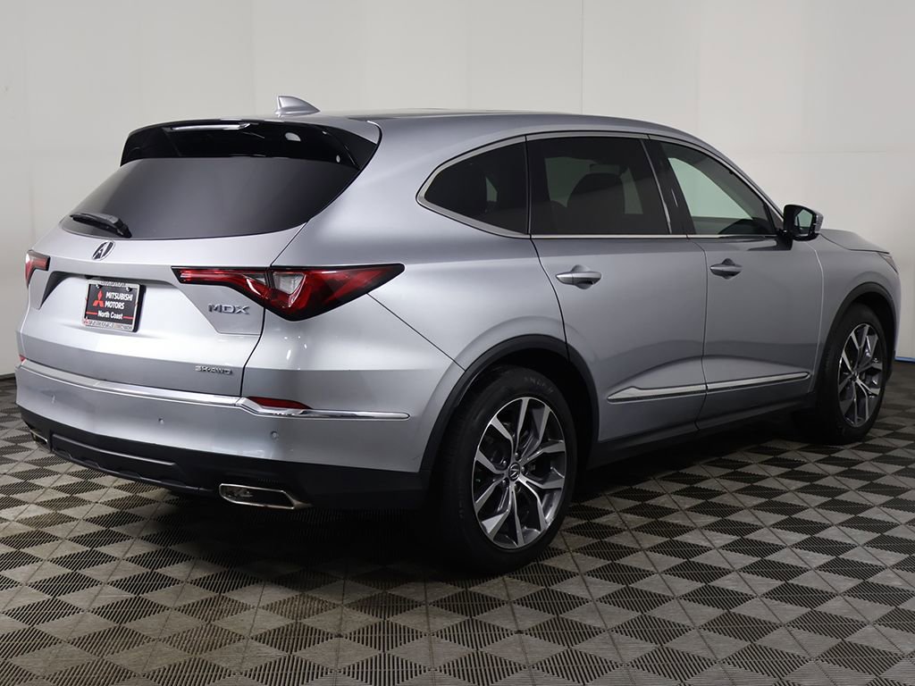 Used 2023 Acura MDX SH-AWD w/ Technology Package image 12