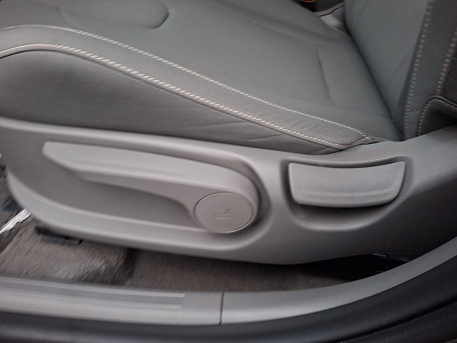 Used 2026 Hyundai Elantra Sport FWD image 14