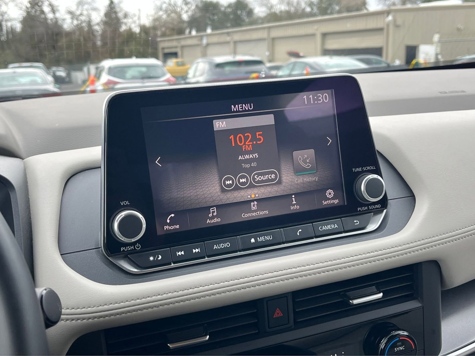 Used 2025 Nissan Rogue SV image 20