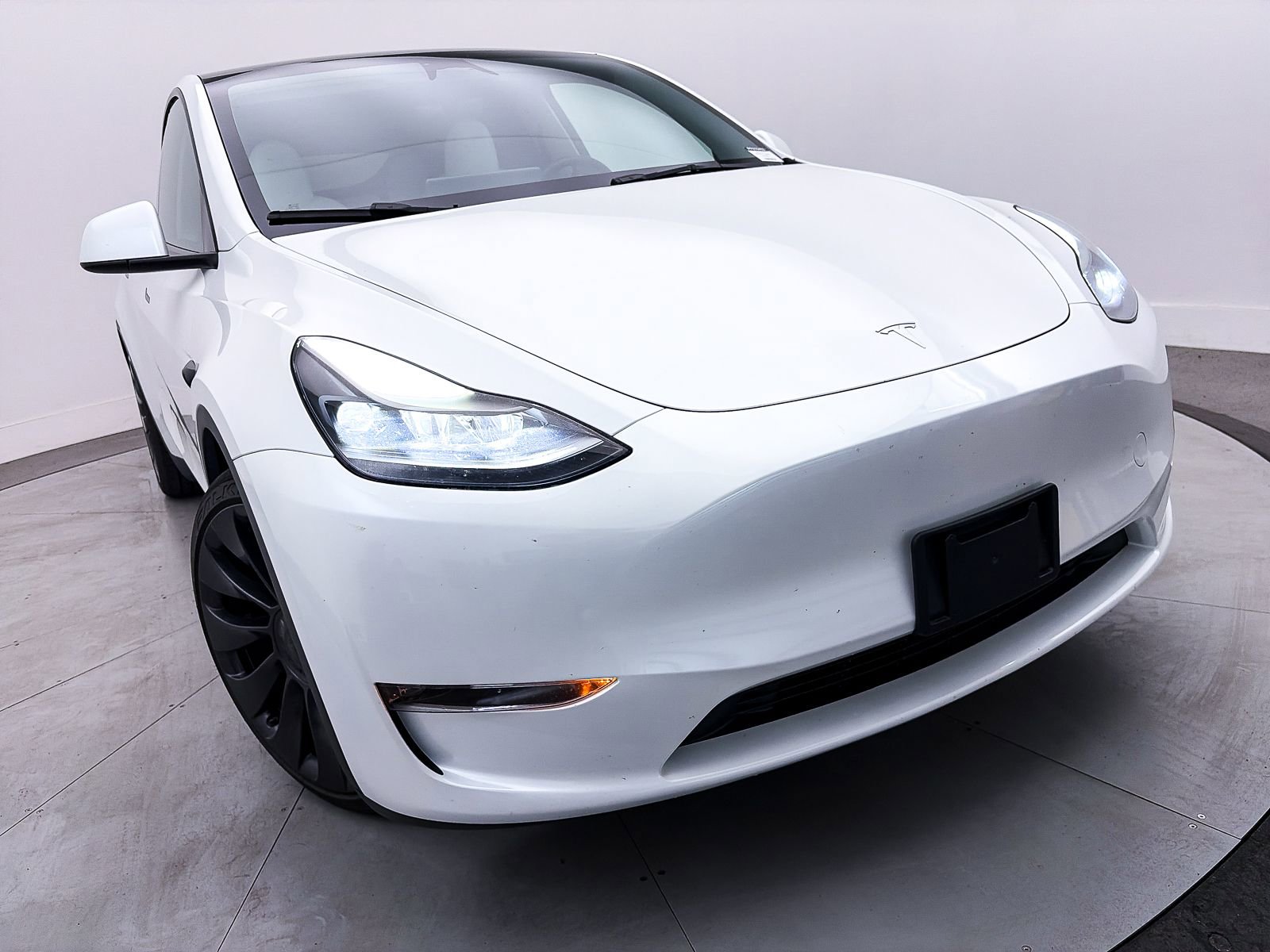 Used 2023 Tesla Model Y Performance image 7