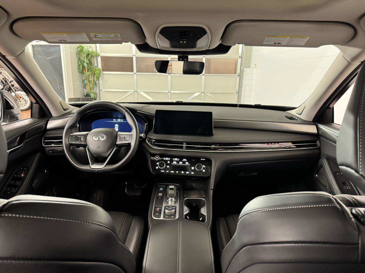 Used 2025 INFINITI QX60 Luxe AWD/4WD image 31