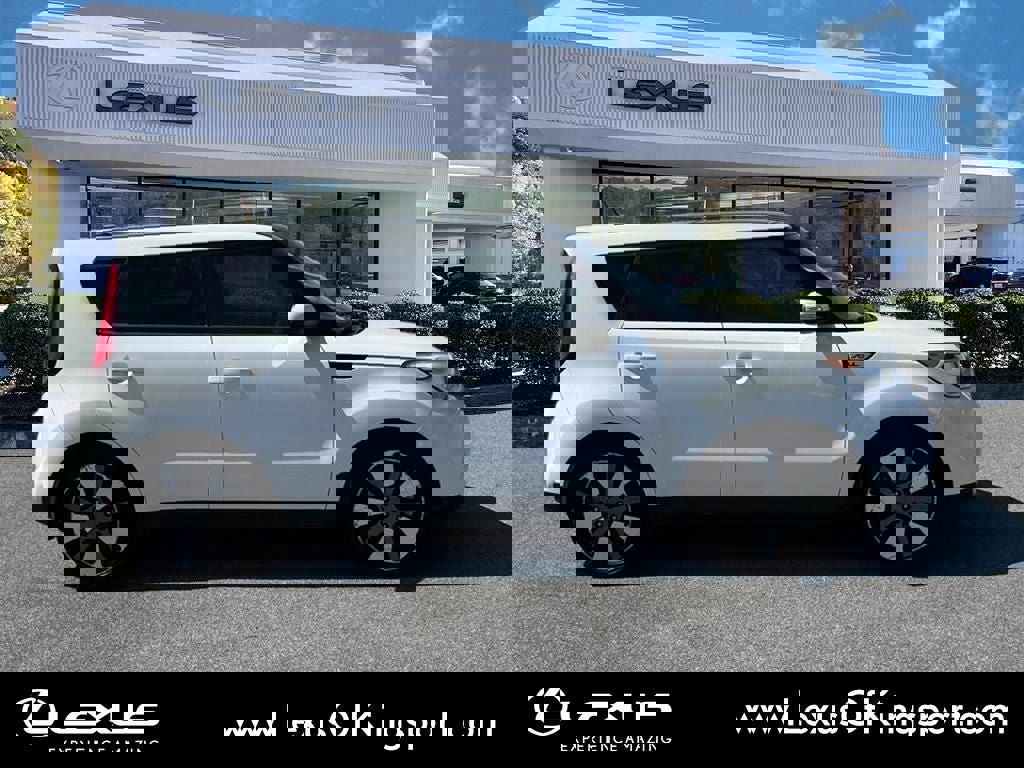 Used 2015 Kia Soul ! w/ Sun & Sound Package image 6