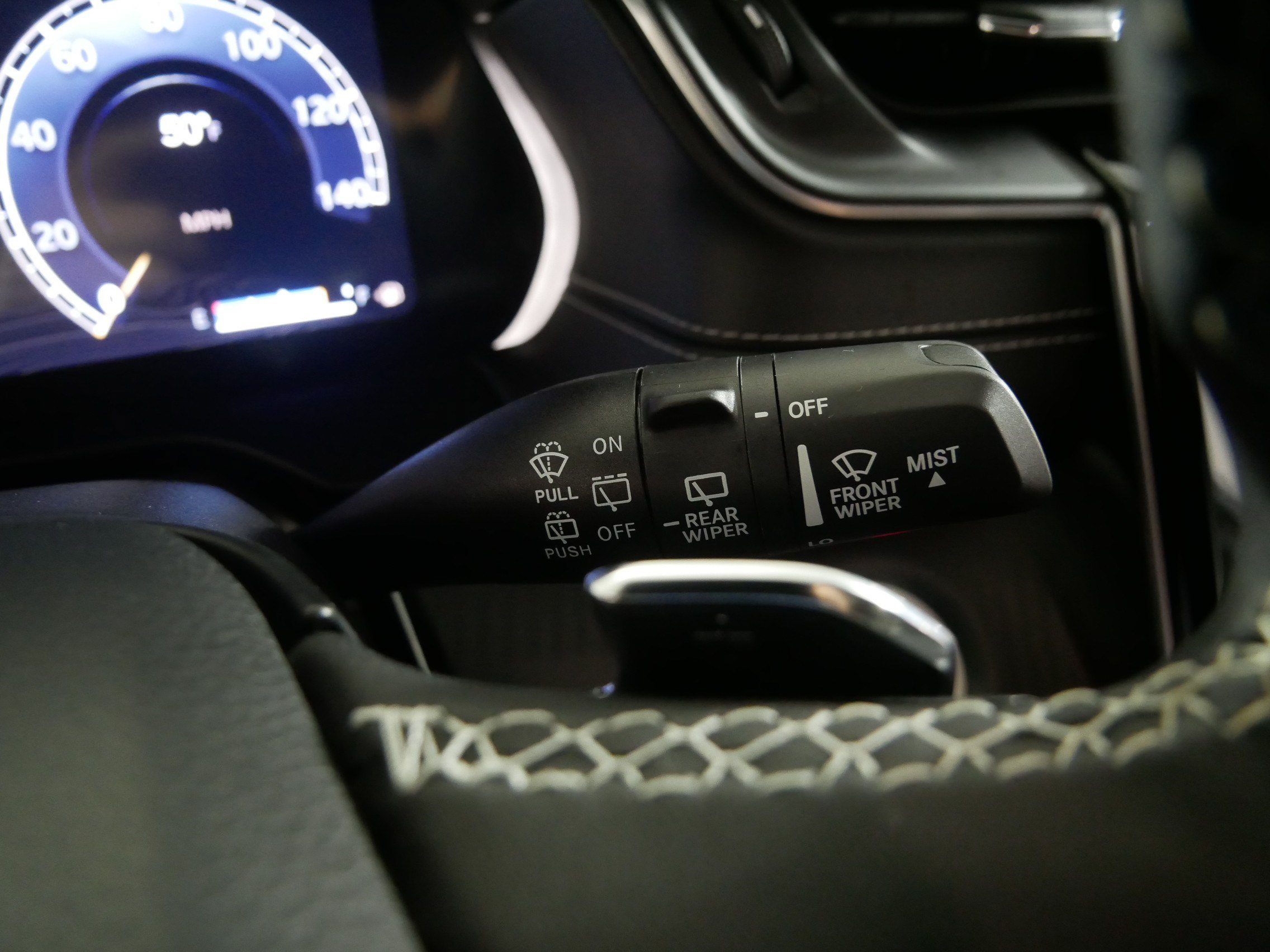 Used 2025 Jeep Grand Cherokee Altitude AWD/4WD image 31