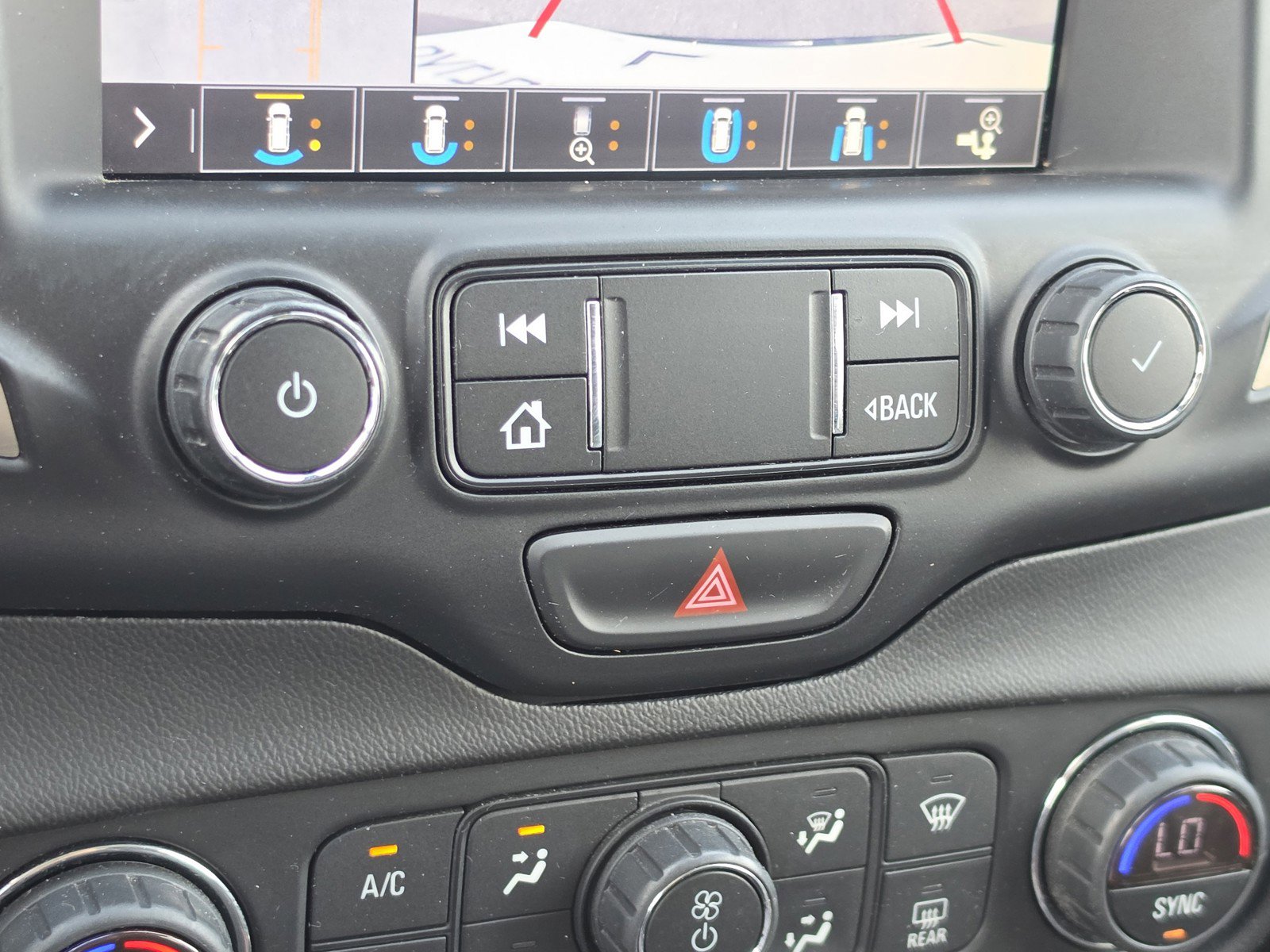 Used 2019 GMC Terrain Denali w/ Advanced Safety Package AWD/4WD image 29