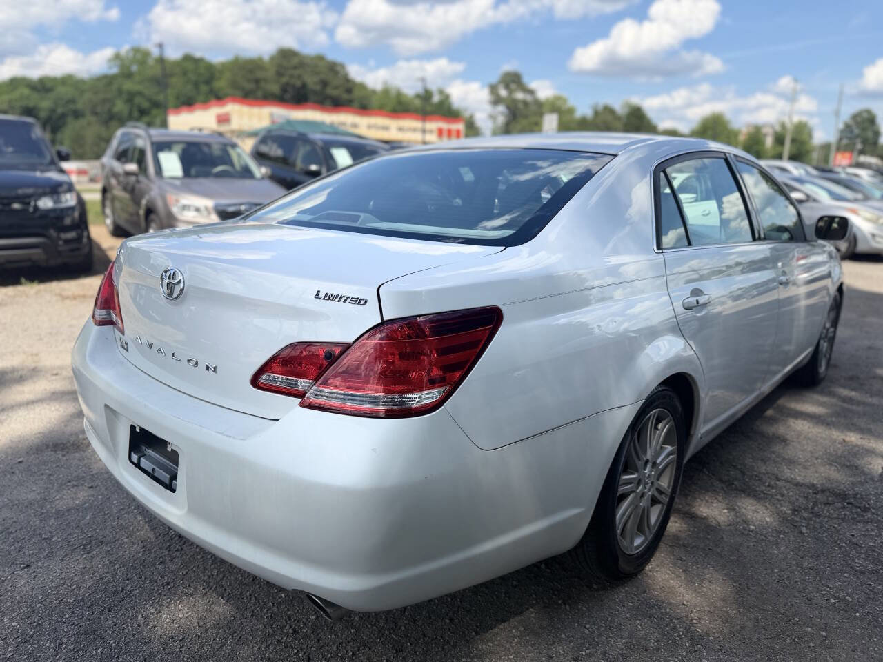 Used 2005 Toyota Avalon Limited FWD image 5