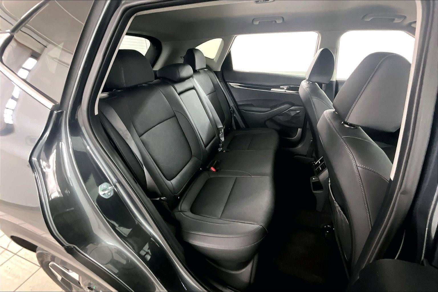 Used 2024 Kia Seltos EX FWD image 25