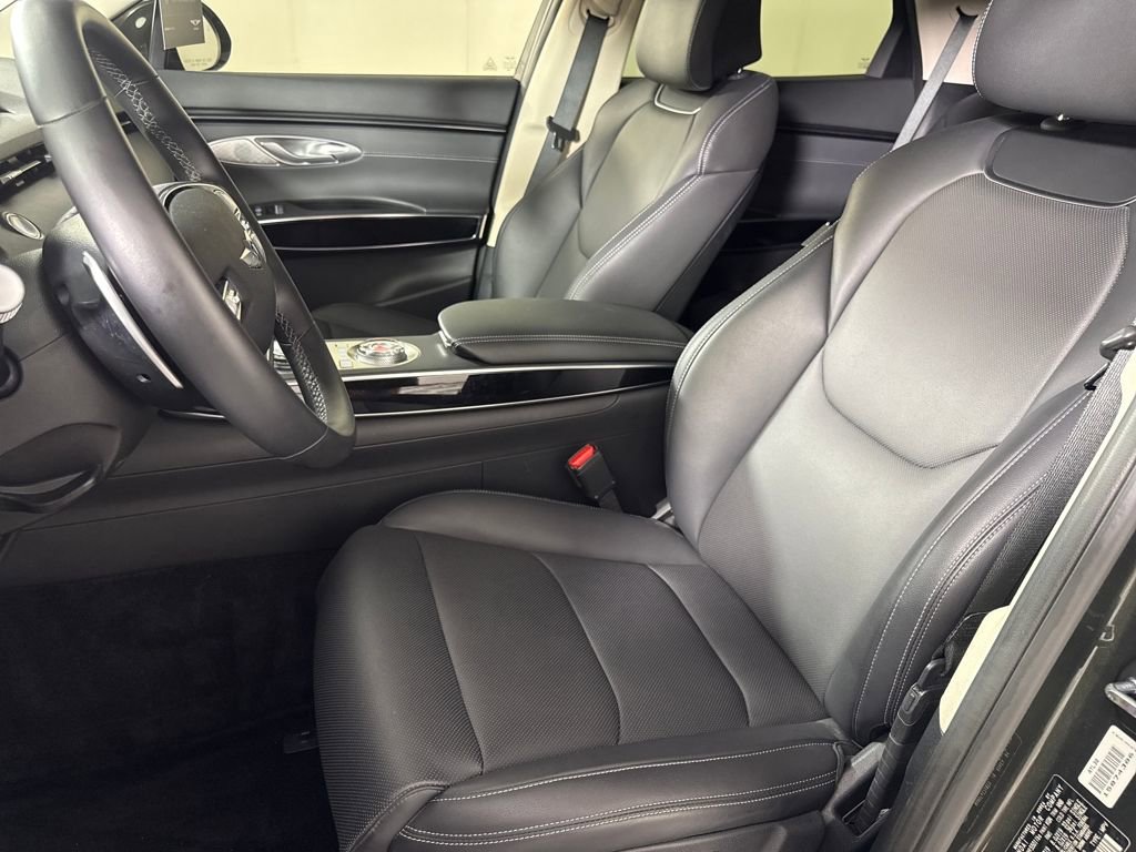 Certified 2025 Genesis GV70 2.5T image 13
