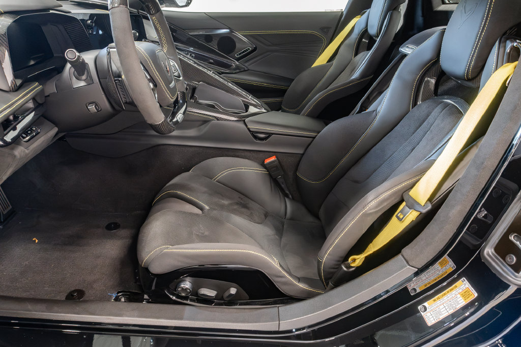 Used 2023 Chevrolet Corvette Z06 w/ Stealth Interior Trim Package RWD image 14