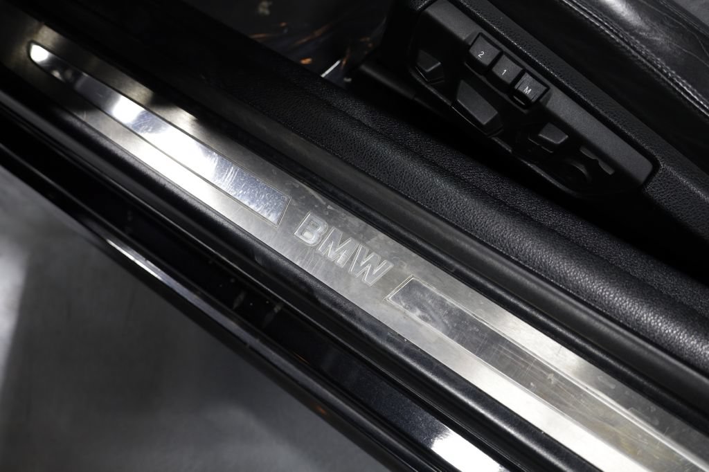 Used 2013 BMW 650i Convertible RWD image 12