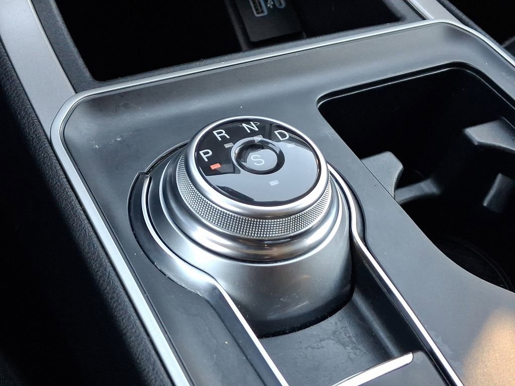 Used 2022 Ford Edge SE w/ Black Appearance Package image 15