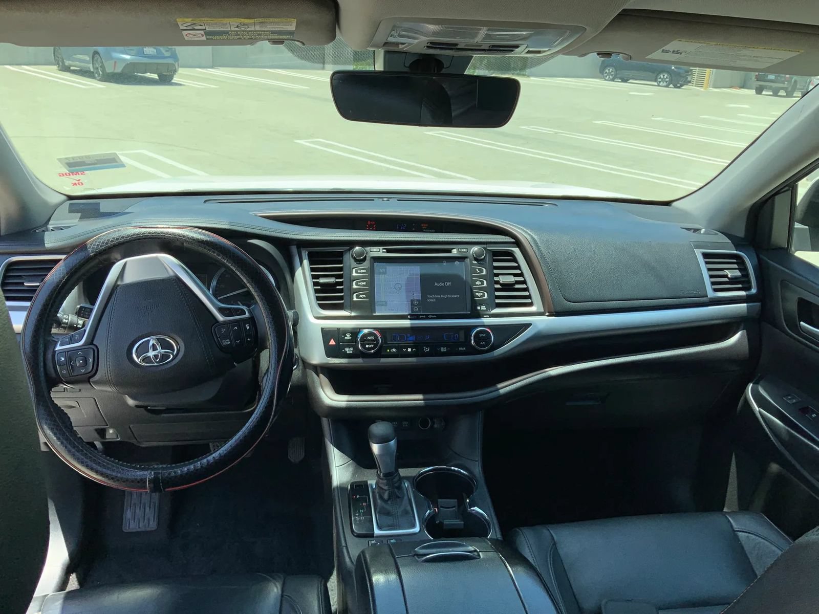 Used 2018 Toyota Highlander XLE FWD image 18