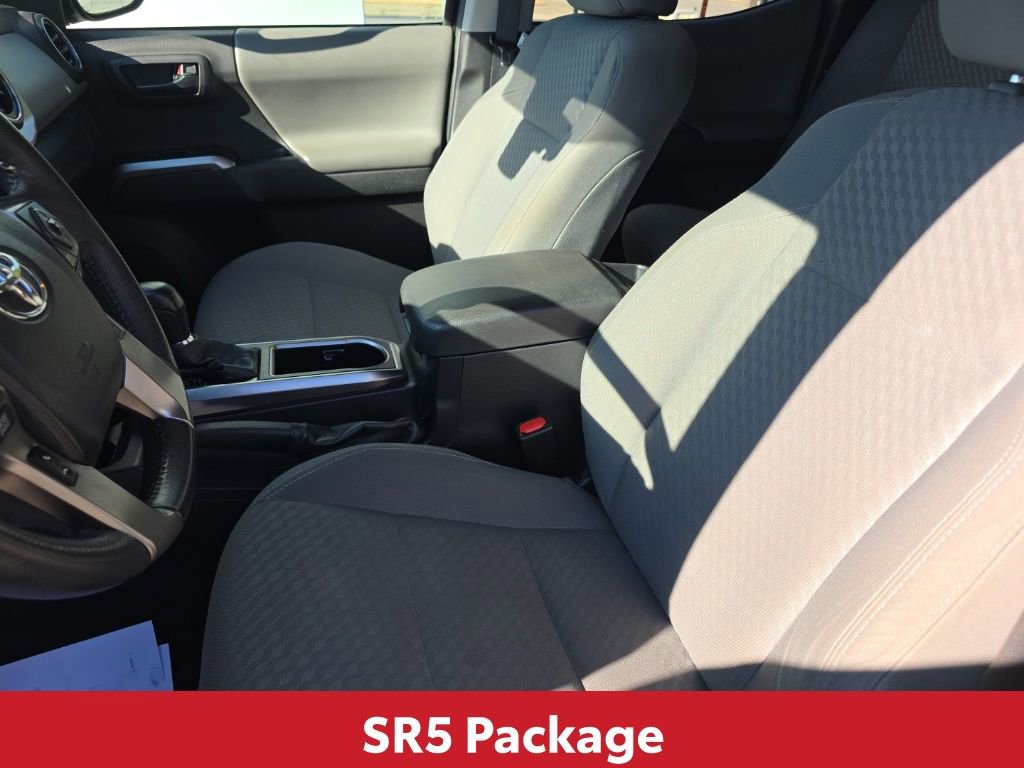 Used 2022 Toyota Tacoma SR5 RWD image 15
