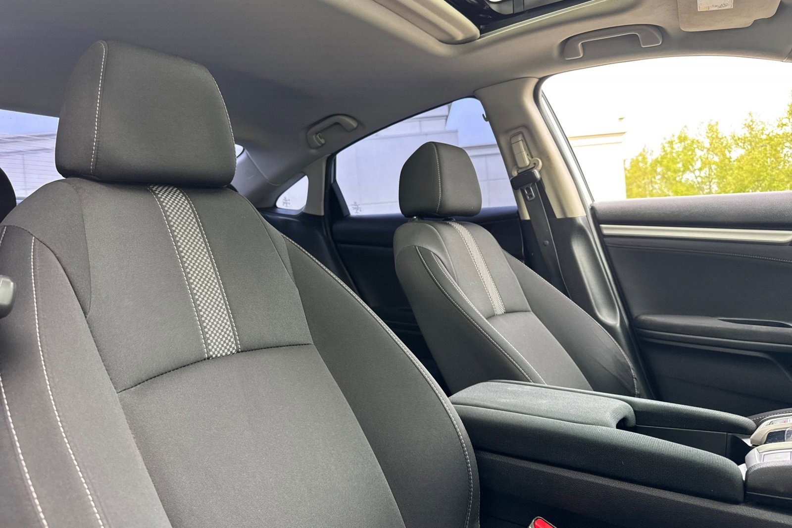 Used 2020 Honda Civic EX image 30
